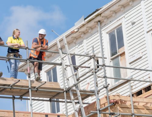 How to manage client communication as a tradie