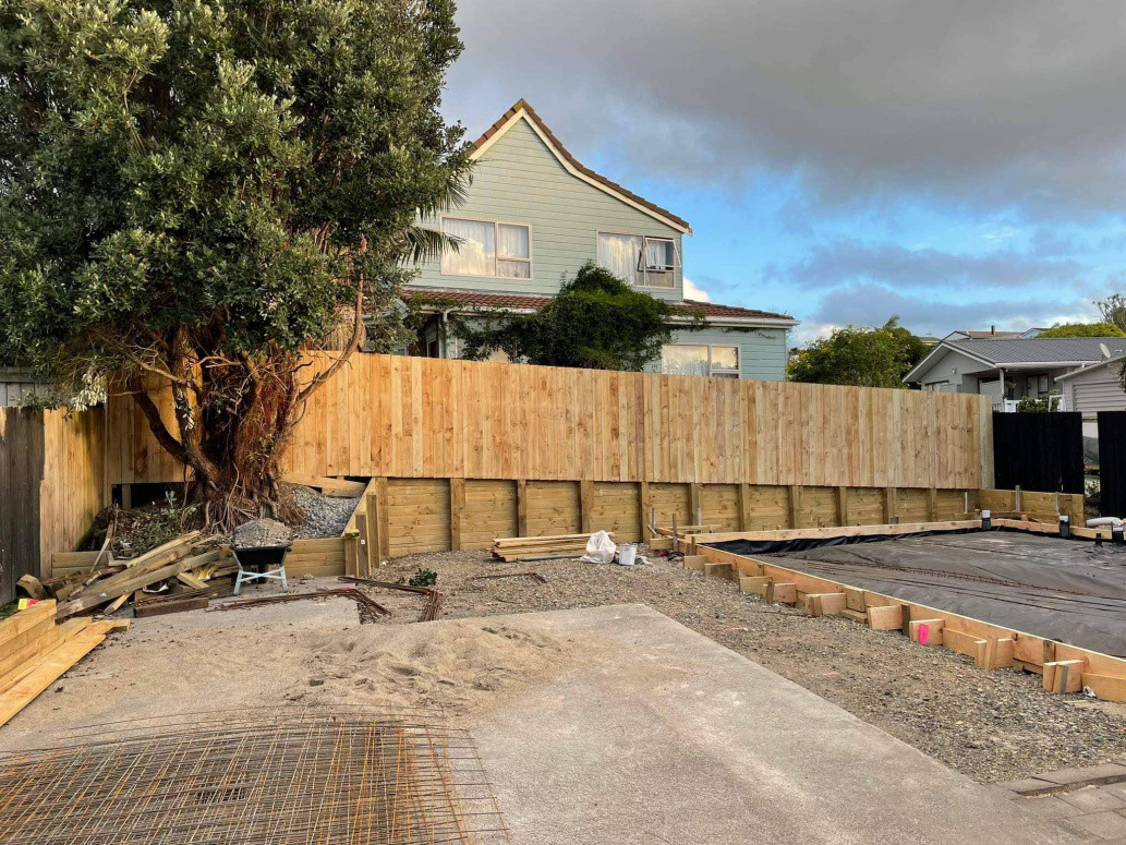 Retaining & Fencing