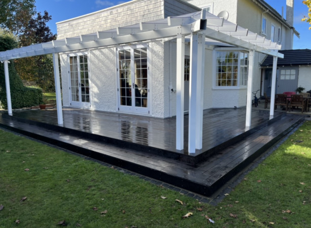 Bamboo deck and aluminium pergola