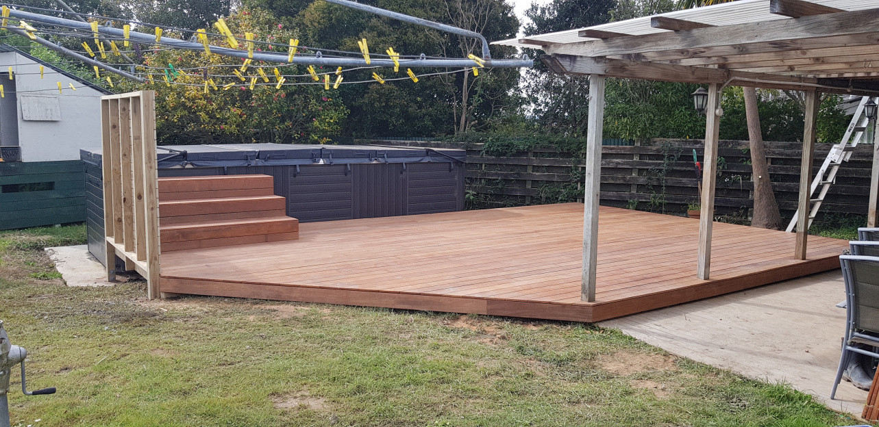 Kwila Deck Builderscrack