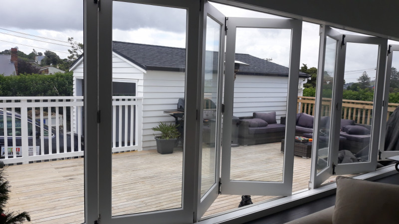 Repainting fold doors and frame