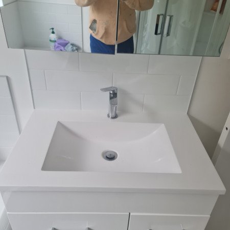 Main bathroom basin