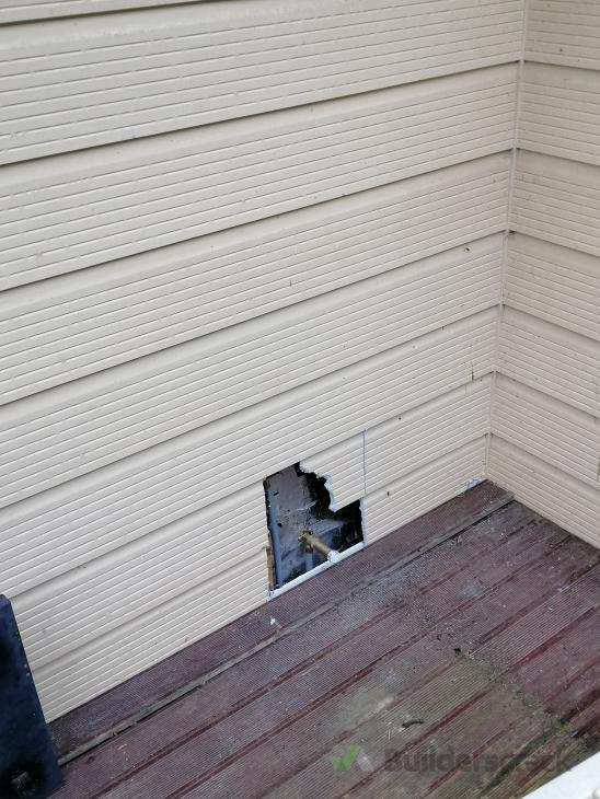 Fix a hole in cladding ( 776259) Builderscrack