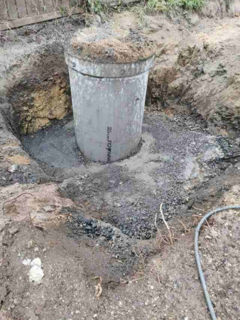 4.5m manhole install, Papatoetoe