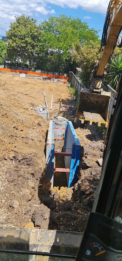 Public drainage install, Takapuna