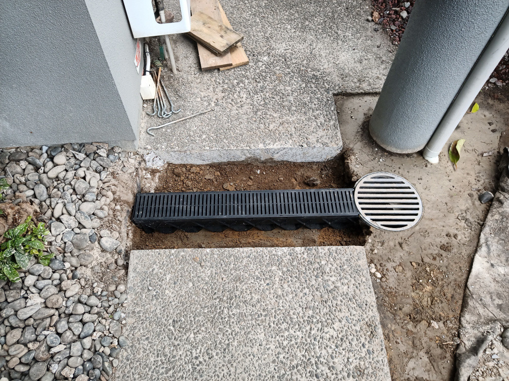 Channel grate to cispit