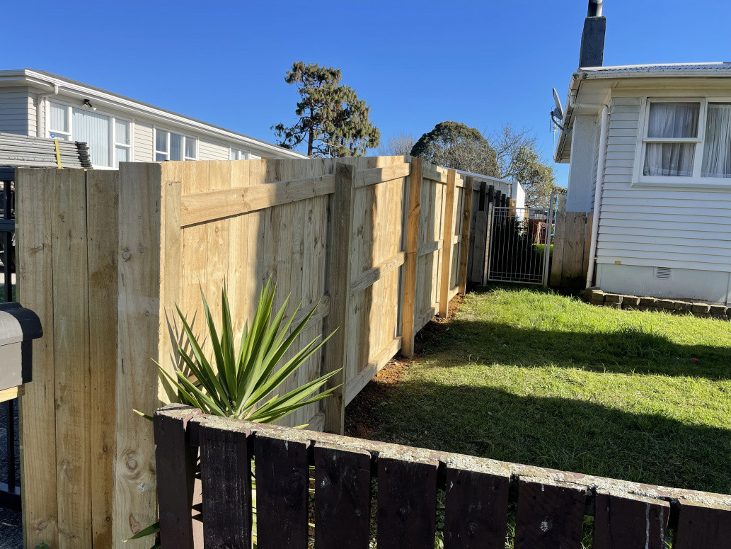 1.8m height fence