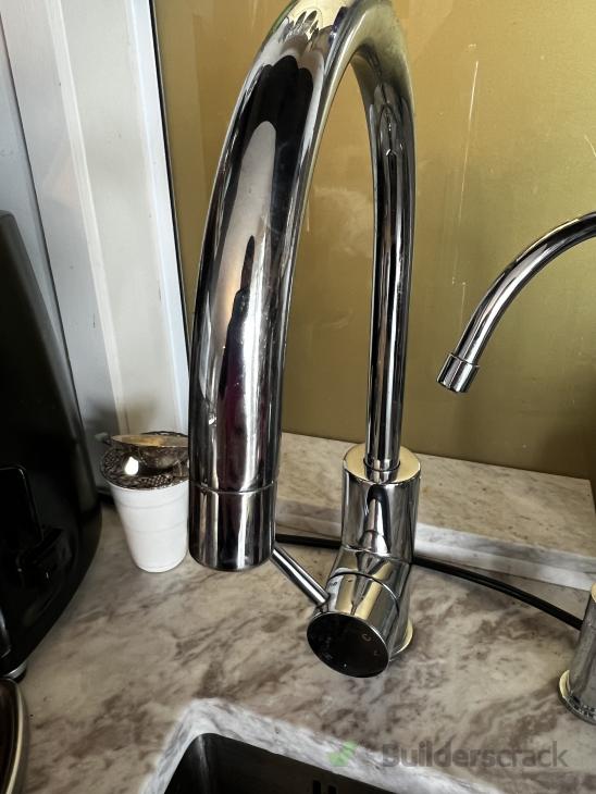 Quick job replacing one kitchen sink tap ( 782331) Builderscrack