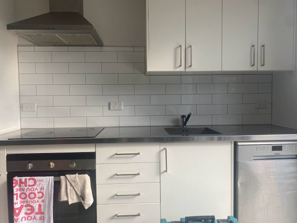 100*300 White Gloss Brick Pattern Install
