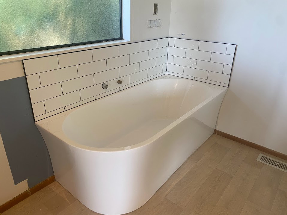 100*300 White Gloss Brick Pattern Bath