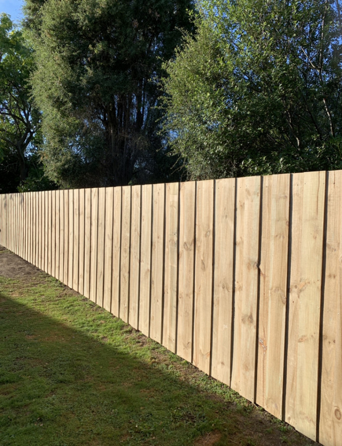 Standard Lapped Boundary Fence