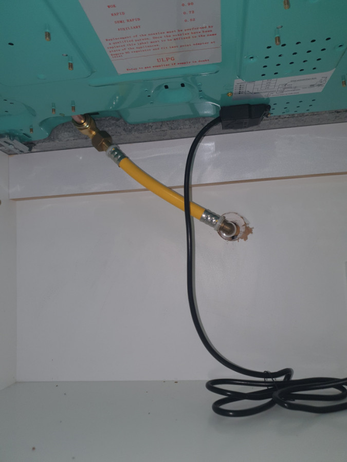 If your hob connection is like this , please call us .