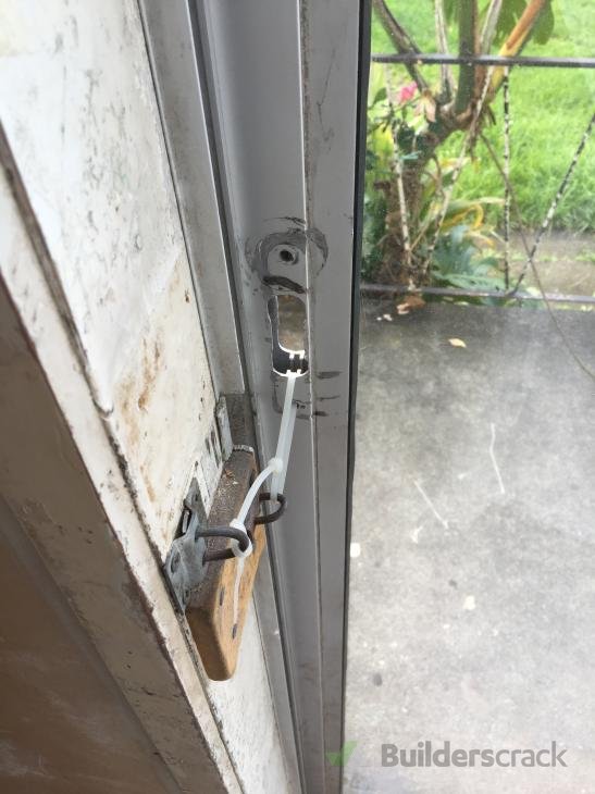 3 Sliding doors missing door handles and locks. ( 141281) Builderscrack