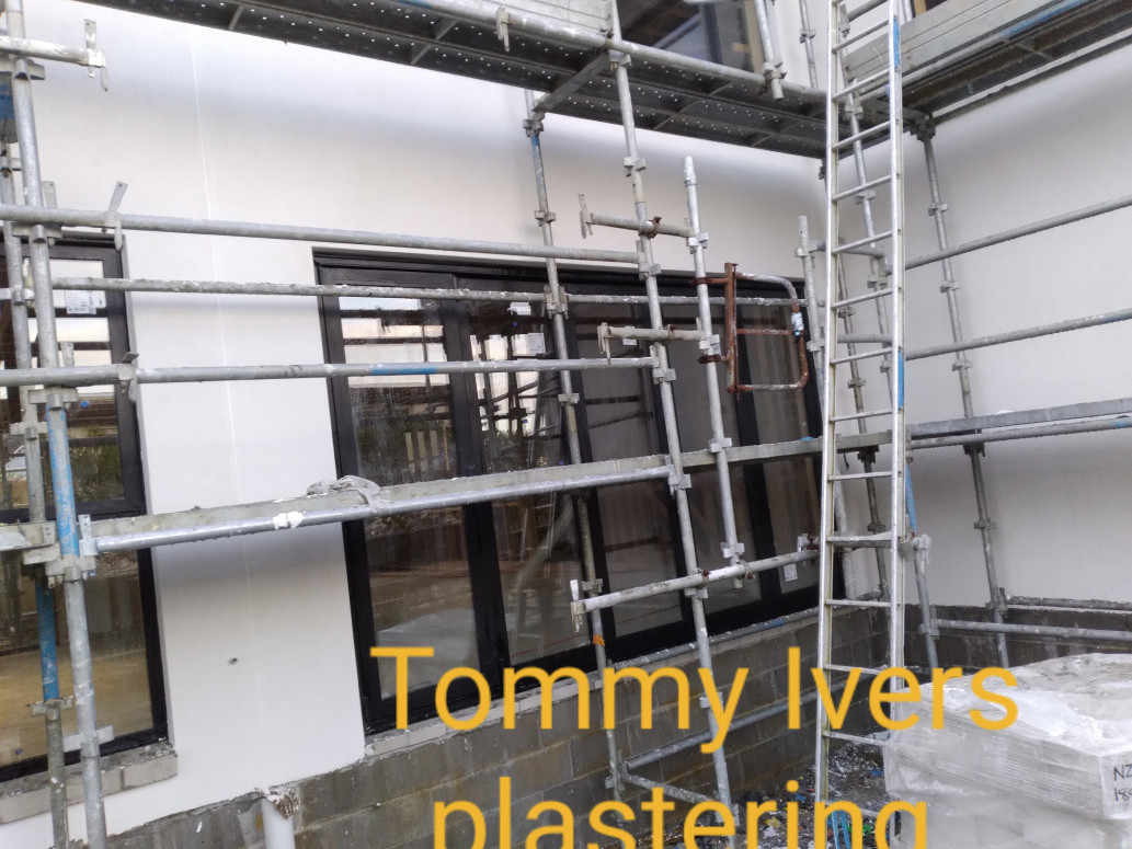 Acrylic texture white finish