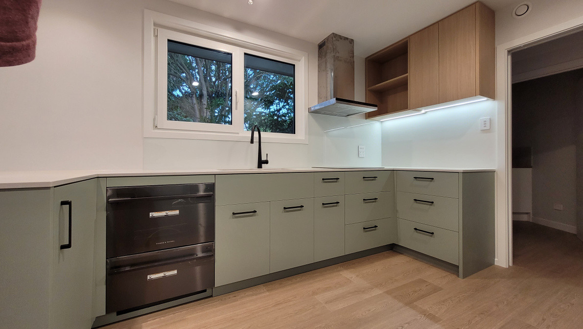 Kitchen great colour and lighting