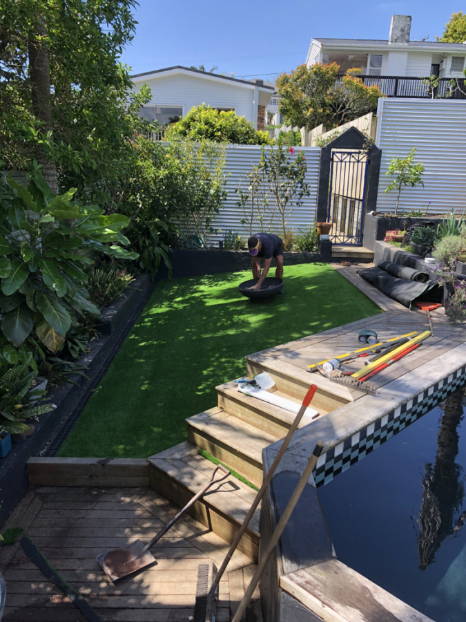 Some astroturfing done for another happy customer