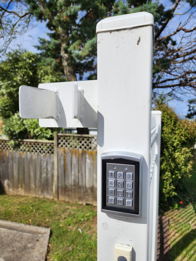 Installed this keypad to replace a faulty one for automated sliding gate