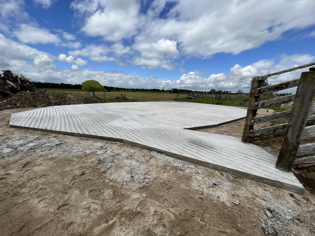 Cattle yard pad