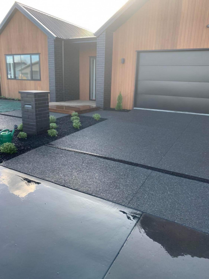 Exposed Aggregate concrete driveway