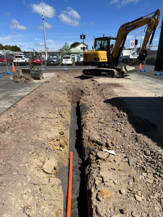 Installation of underground conduits. Builderscrack