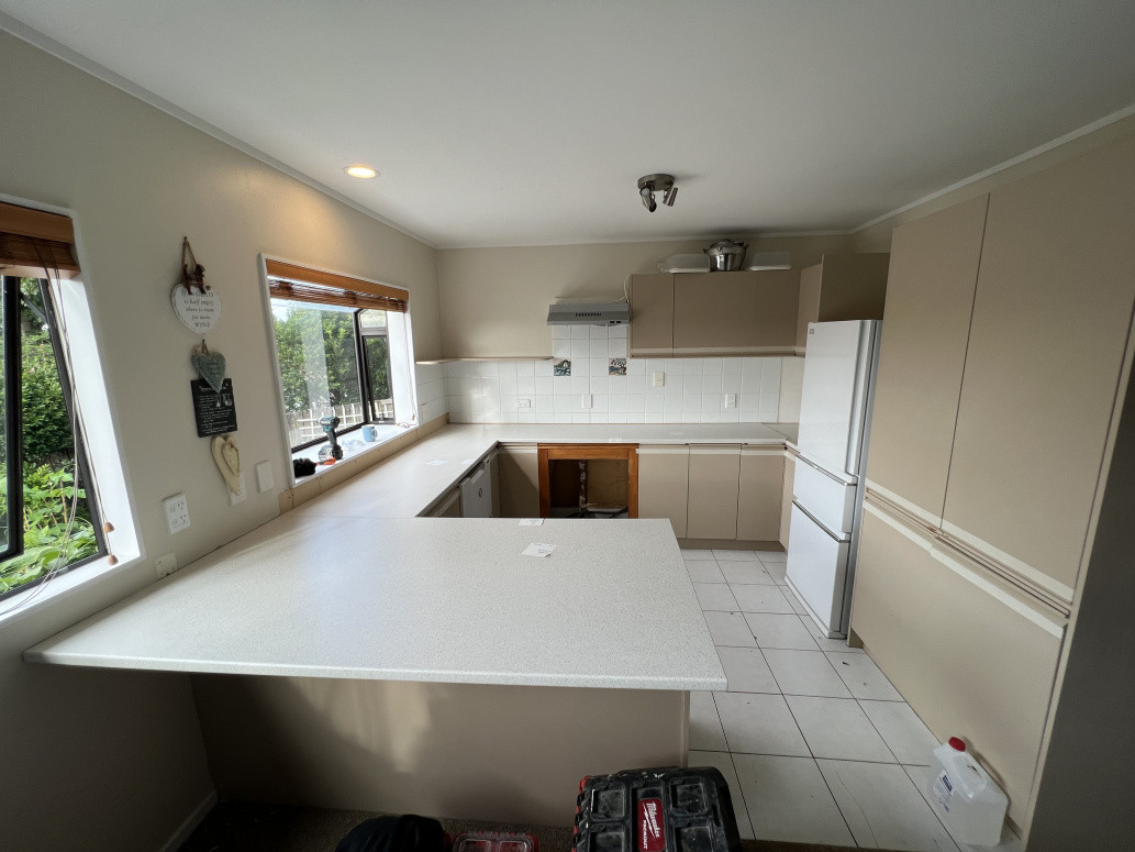 New benchtop being installed to help sell the property on the market!