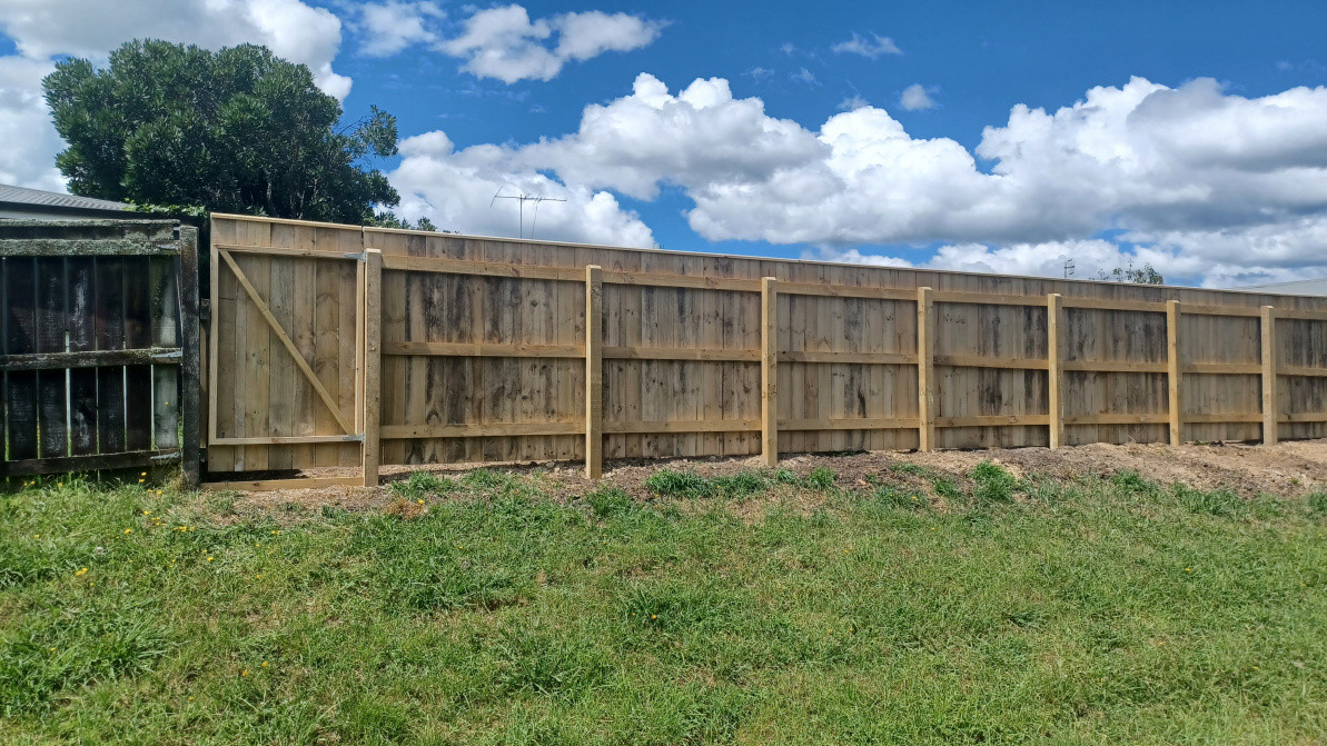 Standard pine fence.
