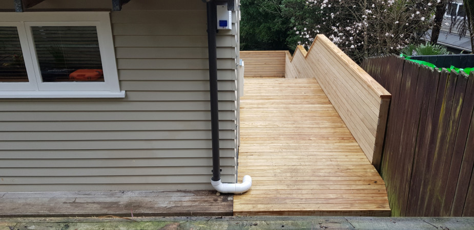 Upper level boarwalk