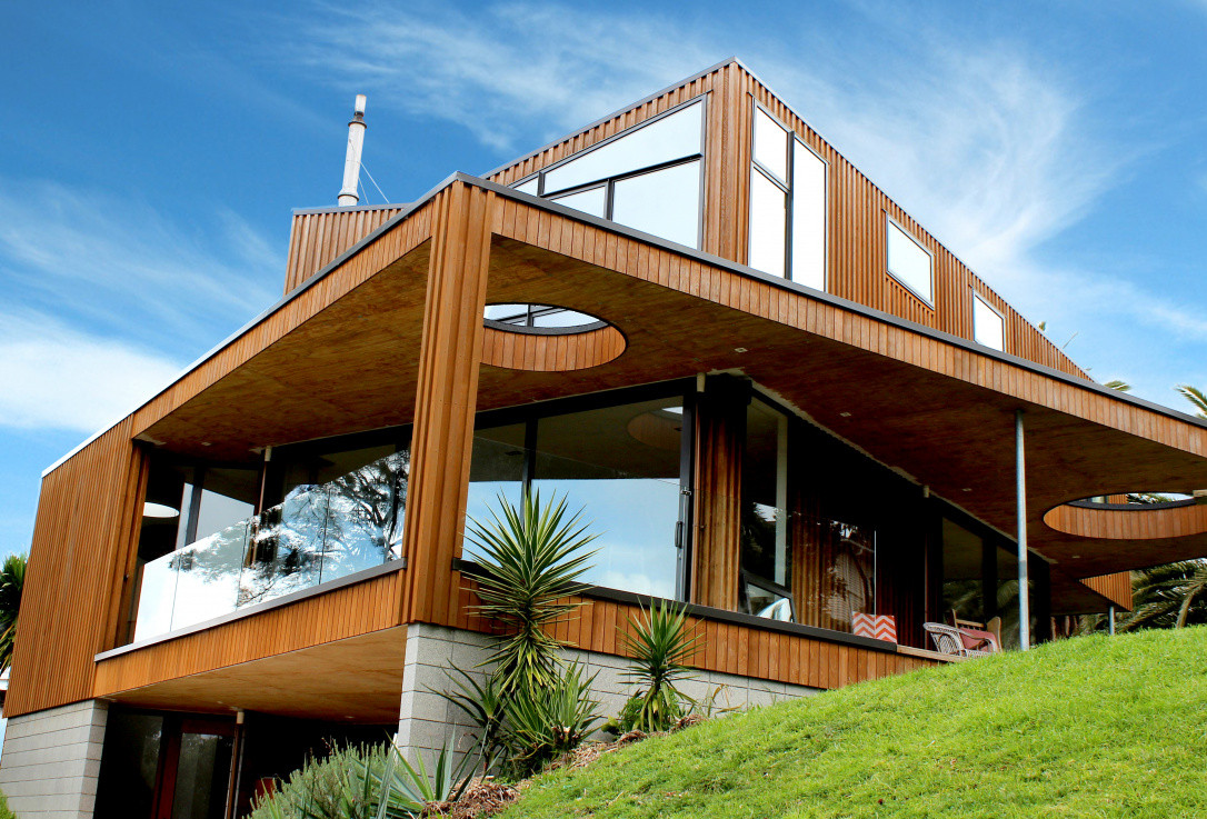 Orakei Cliff Architectural Home