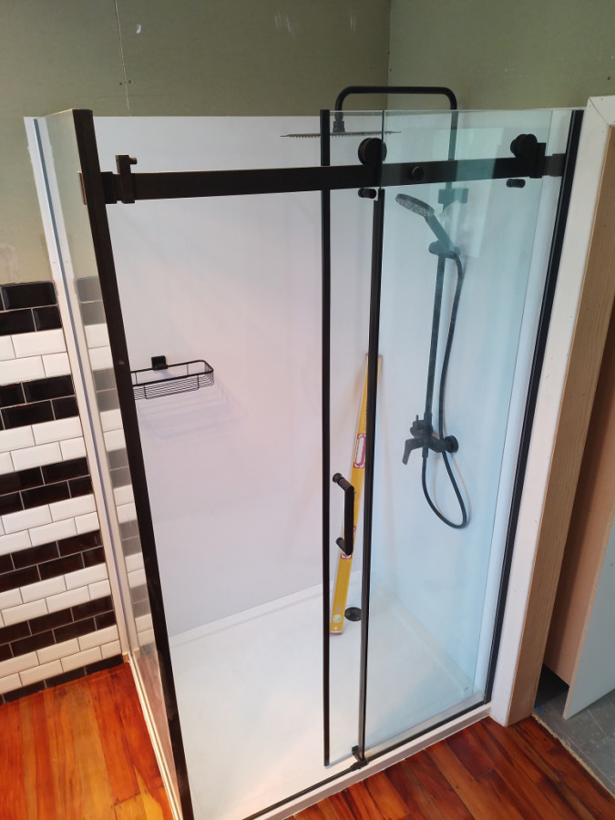1200x900 Shower