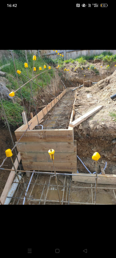 Boxing and steel work for foundations for block wall
