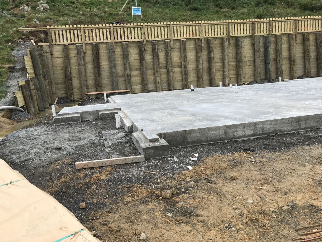 Big retaining walls and fences