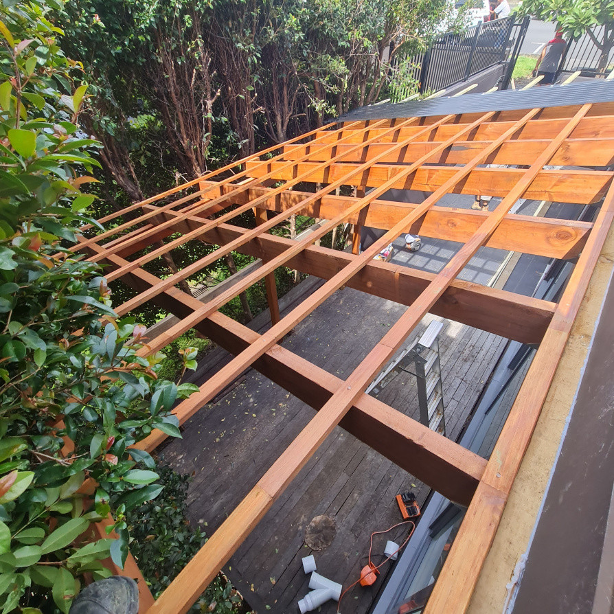 This installation was to install a Pocola and utilise outdoor area for Pacific shipping company in Ponsonby