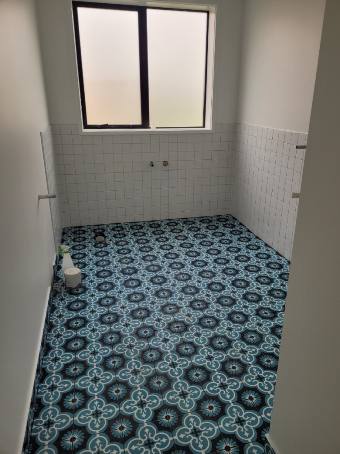 colorful pattern tiles at the bathroom