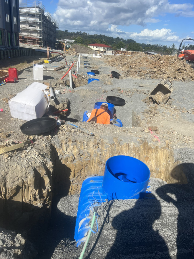 Water tank installation