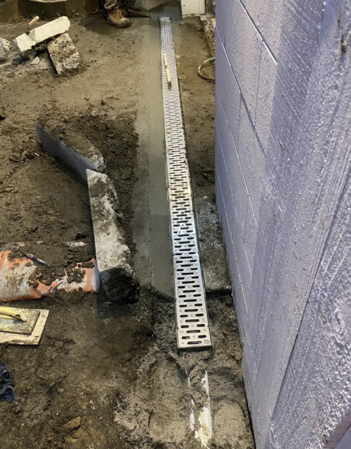 Channel drain installation