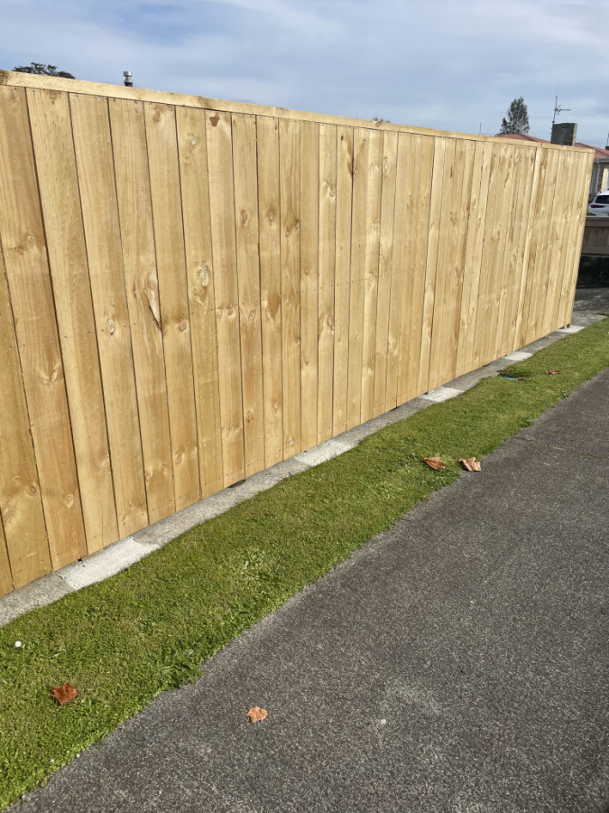 Wooden paling 1.8 m high