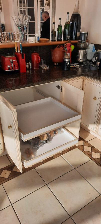 Kitchen drawers