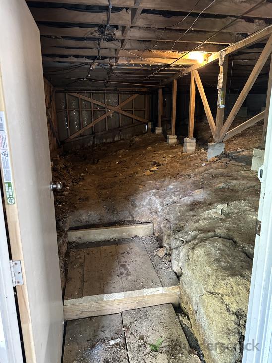 Install Ground Moisture Barrier ( 860037) Builderscrack