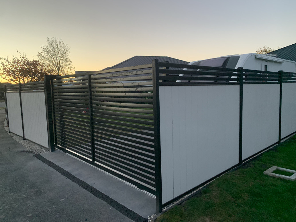 Timber panel fencing and slat gate
