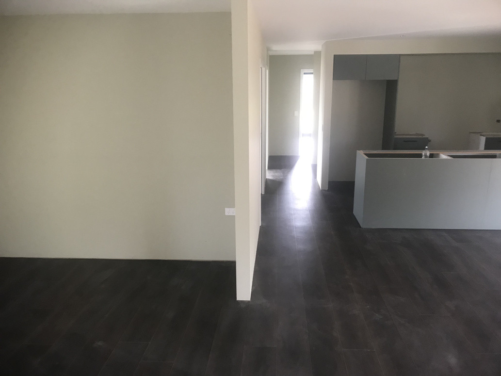 Laminate floating floor