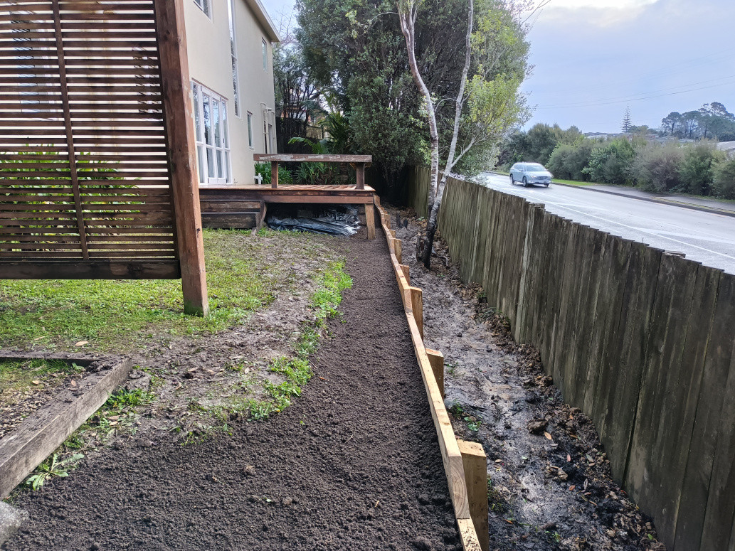 New retaining wall for garden
