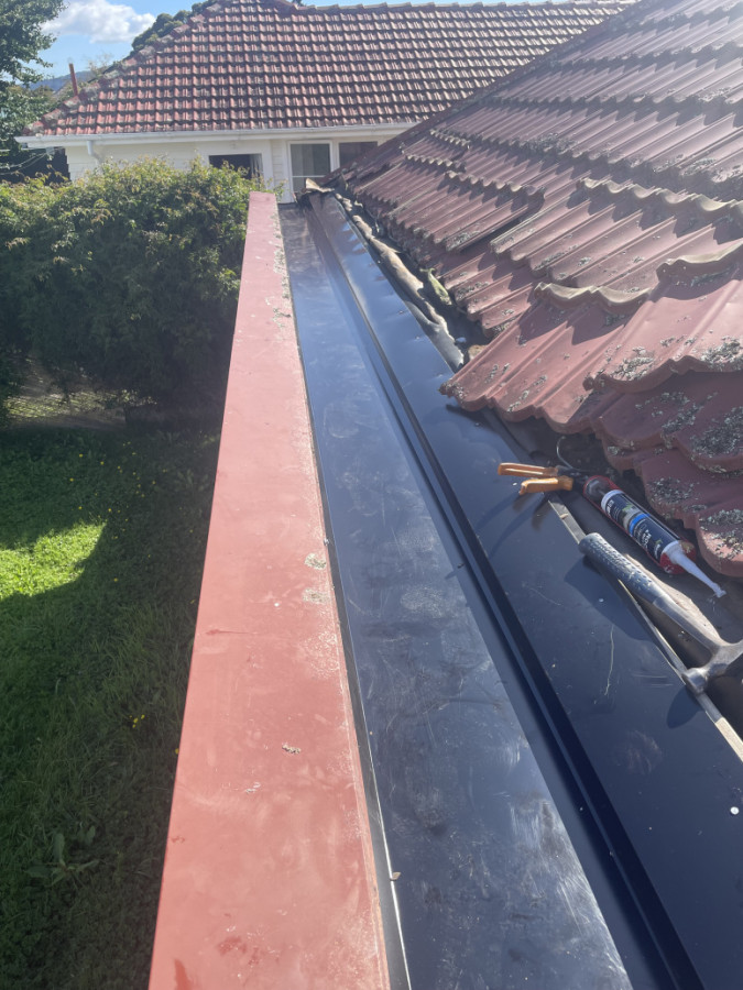 Internal gutter replacement