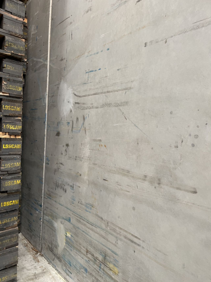 Concrete wall repair and cleaning Builderscrack