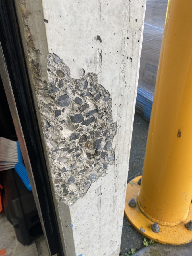 Concrete wall repair and cleaning Builderscrack