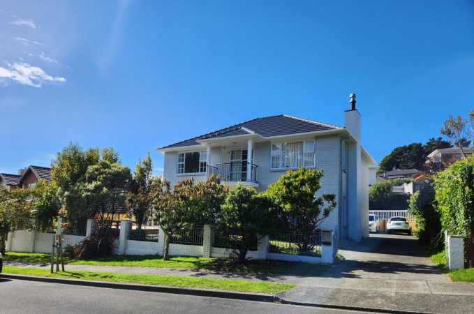 Swinford Cres, Churton Park