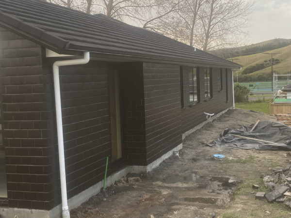 White with a light mortar