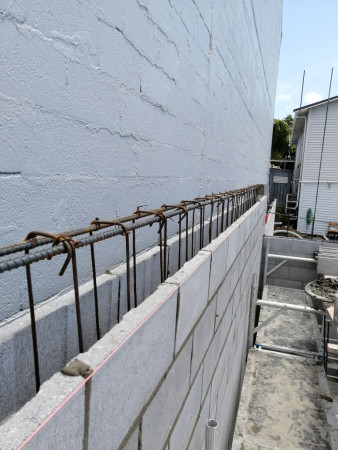 Building some schist columns