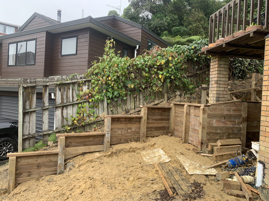 Retaining wall building Mairangi bay🫡