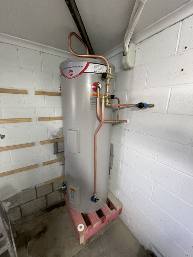 A low to mains pressure swap over installation