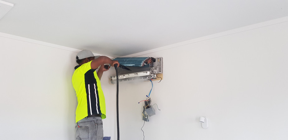 General service works on heatpump